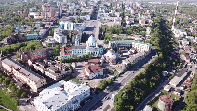 库尔斯克圣母修道院和兹纳曼斯基大教堂的建筑组合视频下载