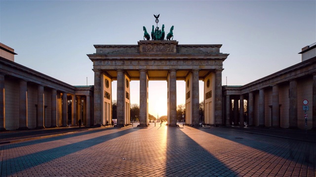 德国柏林勃兰登堡门的日日夜夜时光流逝视频素材