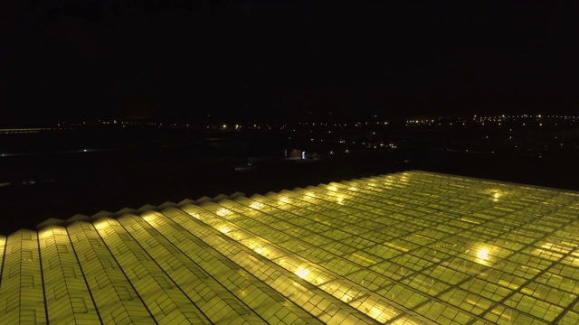 带人工照明的温室鸟瞰图。视频下载