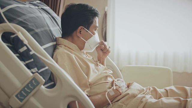 亚洲病人男性，住院视频素材