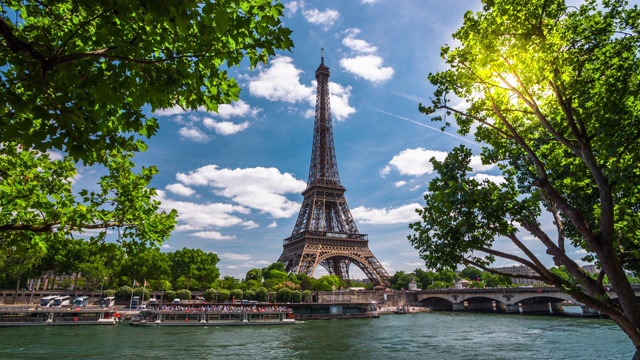 法国巴黎的埃菲尔铁塔视频下载