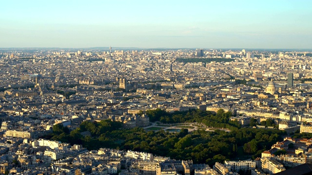 从巴黎俯瞰，平移视频素材