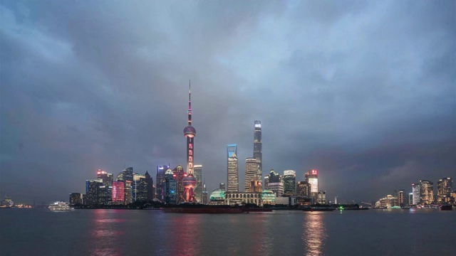 延时摄影上海的全景天际线视频素材