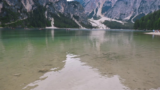 多洛米人山上的布拉斯湖，尤蒂罗尔，意大利视频下载