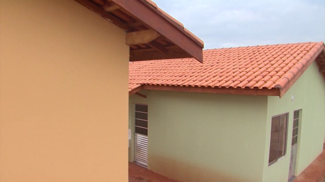 一套受欢迎的巴西房子。公共工程。视频下载