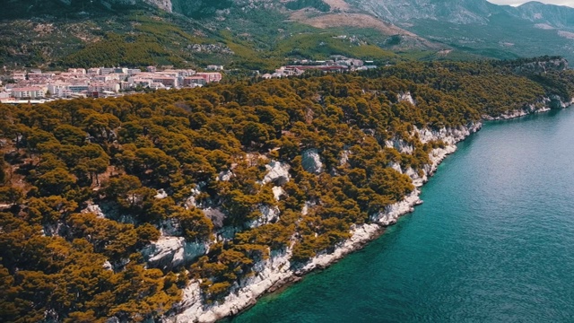 克罗地亚和达尔马提亚美丽海岸的鸟瞰图视频素材