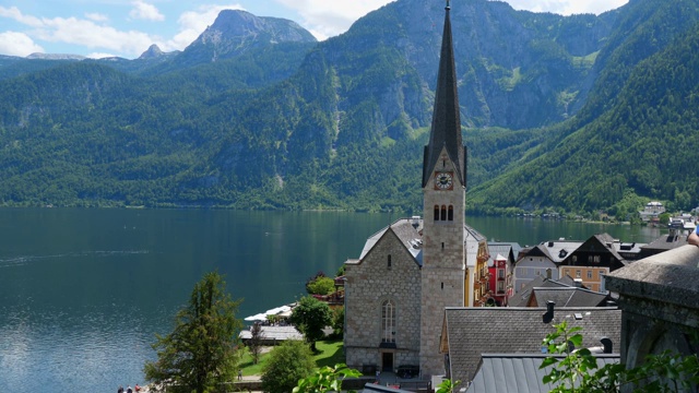 哈尔斯塔特屋顶景观，奥地利，也许是世界上最美丽的村庄视频下载