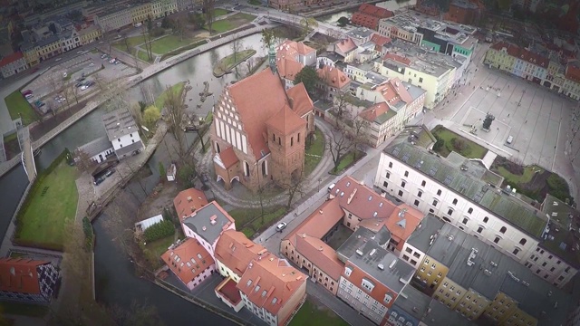 比德哥什的大教堂航拍画面视频素材