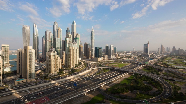 阿联酋迪拜码头的T/L WS HA现代摩天大楼视频下载