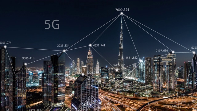 T/L ZI迪拜城市天际线和5G网络概念，从白天到夜晚/阿联酋视频素材