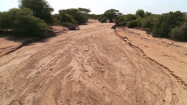旱季奥莫河河床/非洲埃塞俄比亚视频下载