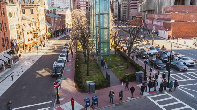 时间流逝的波士顿城市生活和交通道路在马萨诸塞州，美国视频素材