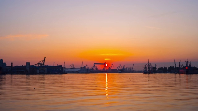 格丁尼亚港的日落，延时拍摄视频素材