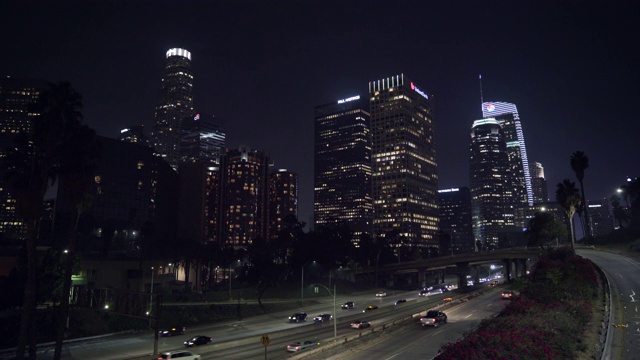 洛杉矶夜晚的交通与声音视频素材