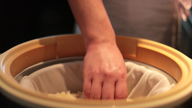手工制作传统寿司视频素材