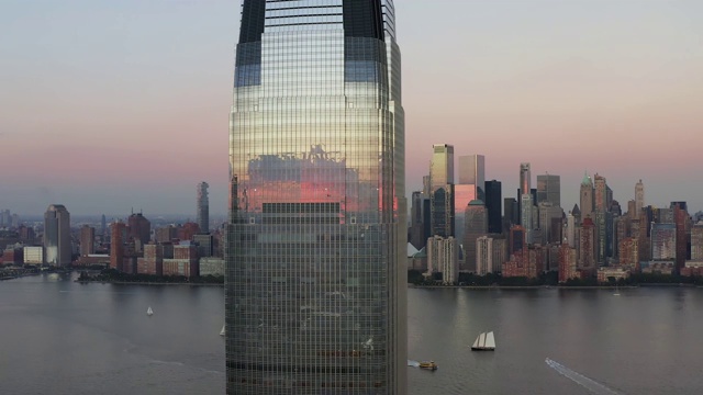 鸟瞰纽约市在黄昏4K视频素材