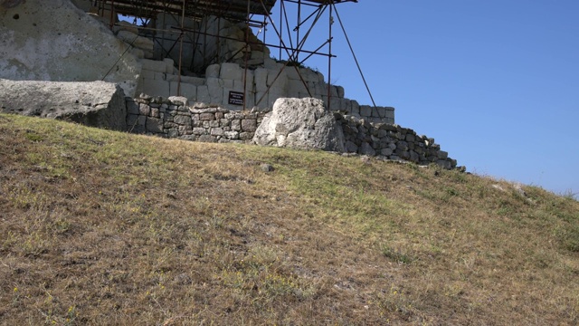 保加利亚，东罗杜宁山脉的塔图尔表面陵墓和圣地视频素材