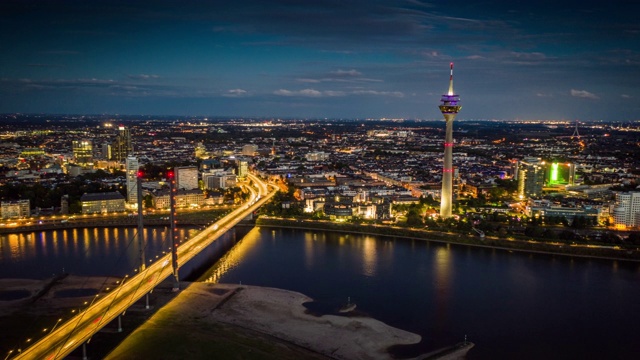 Düsseldorf城市夜景-空中Hyperlapse视频下载
