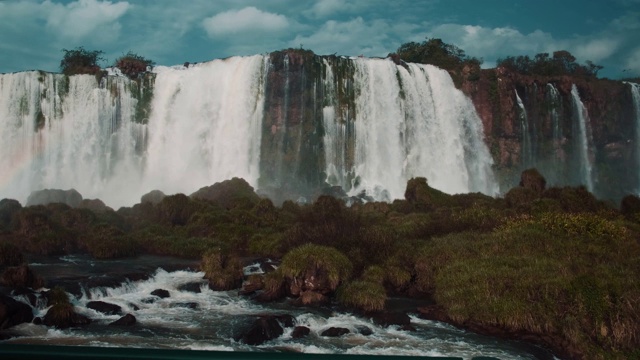 瀑布在巴西视频下载