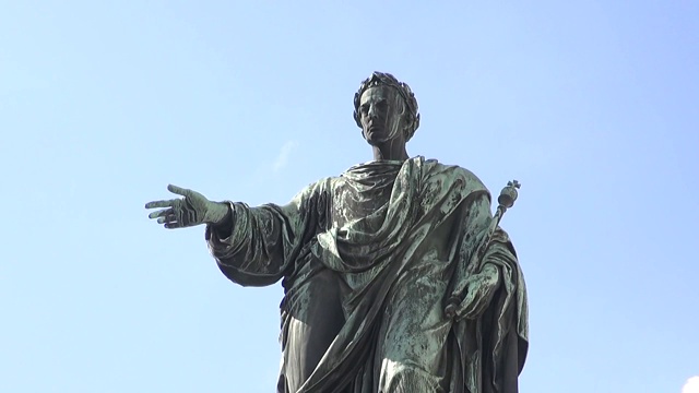维也纳的哈布斯堡皇帝弗朗西斯二世纪念碑视频下载