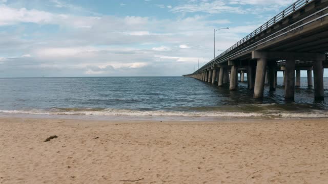 弗吉尼亚海滩景观，切萨皮克湾大桥视频下载
