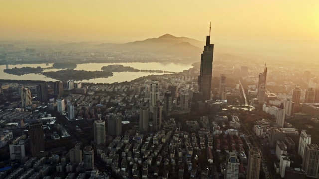 南京城市天际线鸟瞰图，江苏省，中国视频素材