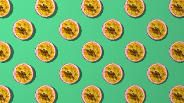绿色背景上的百香果切片纺纱图案视频素材