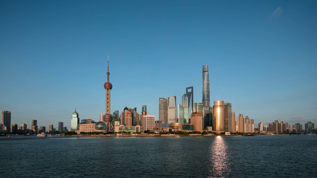 2020年9月1日，中国上海陆家嘴大厦的日落视频下载
