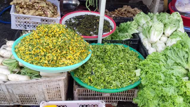 越南市场上出售的田菁花视频下载
