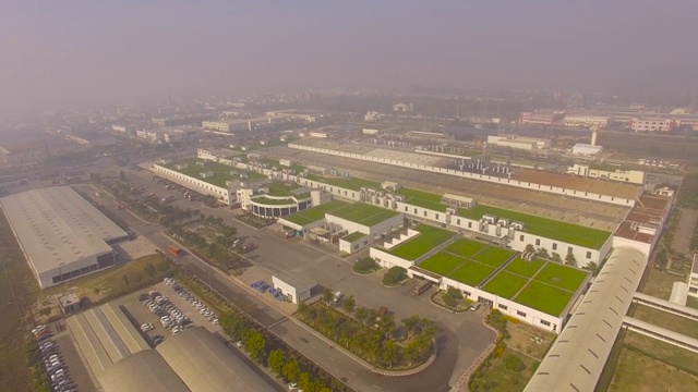 印度北阿坎德邦哈尔德瓦尔SIIDCUL工业区的广阔鸟瞰图。视频素材