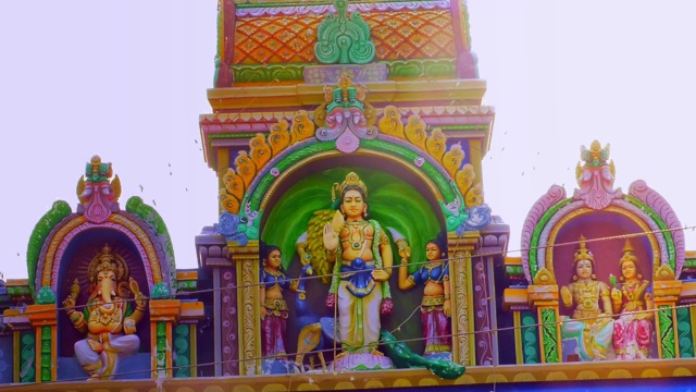 印度的一座印度教寺庙，印度教女神Murugan的雕像视频下载