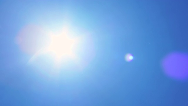 太阳对天空平移拍摄视频下载