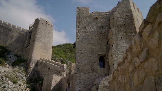 塞尔维亚戈卢拜克的中世纪要塞视频素材