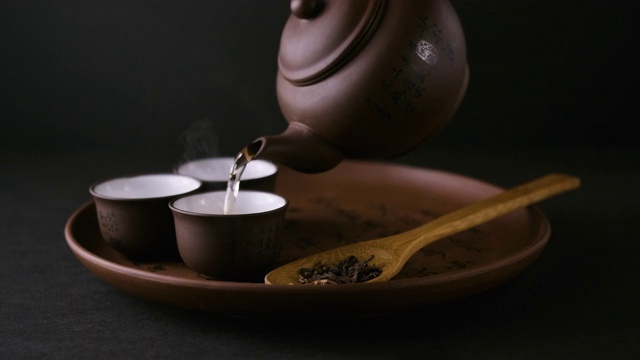 茶仪式-茶壶和杯子- 4K视频下载