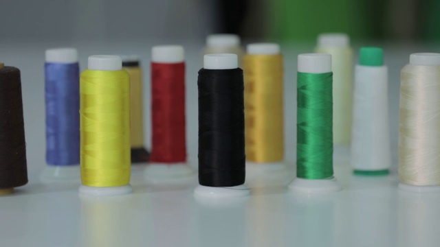 缝纫机用的线卷视频下载