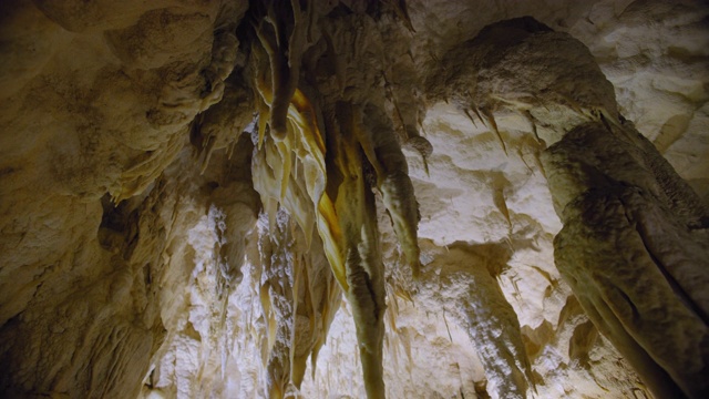 洞穴钟乳石新西兰视频下载