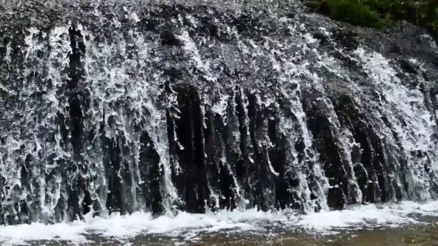 山上的内腾巴赫河瀑布视频素材