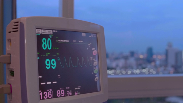 医院的生命体征监测器视频下载