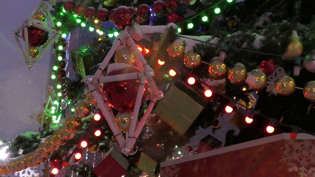 圣诞树上的彩灯视频下载