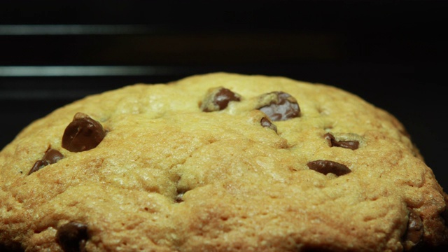 烘焙巧克力饼干:概念视频素材