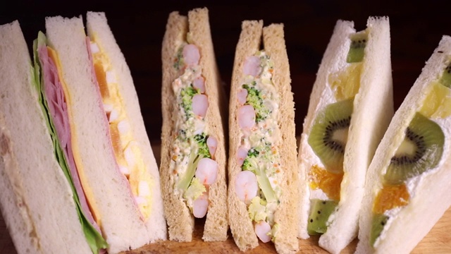 日本便利店的三明治从右到左平摊视频下载