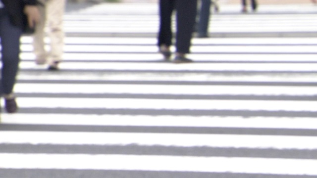 低角度，行人过马路，东京，日本视频素材