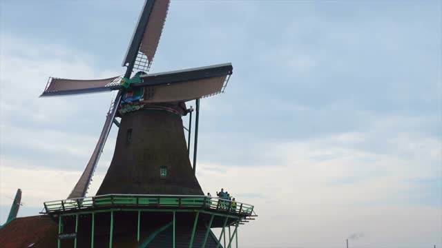 荷兰Zaanse Schans的风车视频素材