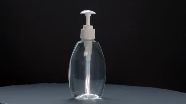 一瓶360度的洗手液视频下载