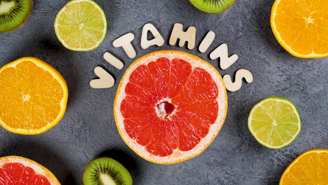 维生素食品概念橙，柠檬，猕猴桃和柚子视频下载
