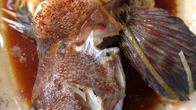 蒸红斑石斑鱼视频素材