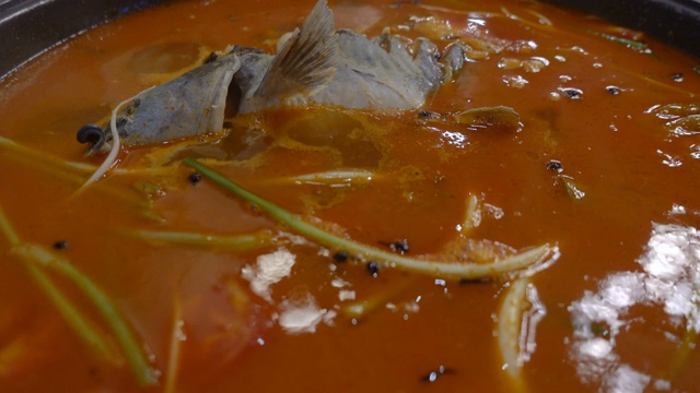 中国贵州的鱼酸汤视频素材