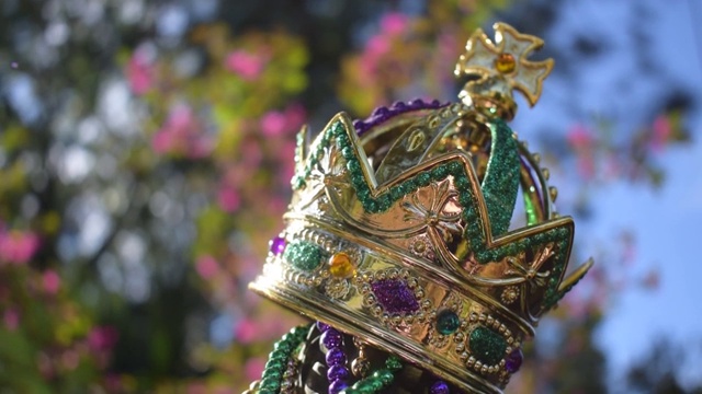 户外狂欢节的珠子和皇冠视频下载