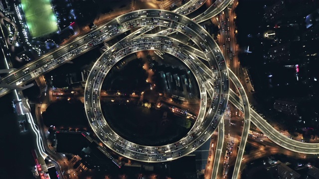 上海高速公路夜间鸟瞰图视频素材