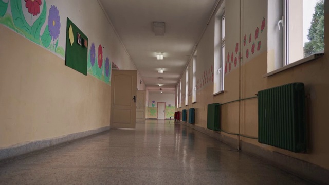 空的学校走廊视频素材